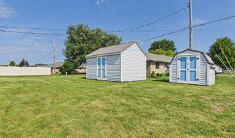 1520 E 42nd St, Anderson, IN 46013