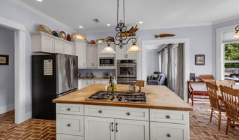 6408 Seawinds Blvd, Biloxi, MS 39532