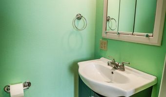 105 S Dubuque St, Albion, IA 50005