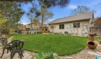 1609 S Locust Ave, Brandon, SD 57005