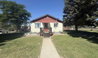202 N Division St, Cowley, WY 82420