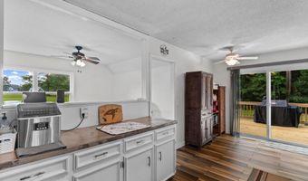 100 Carnation Dr, Andrews, SC 29510