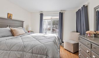 34 Parkwood Dr, Augusta, ME 04330