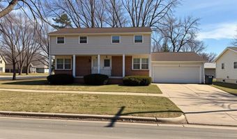 16 NW 3rd St, Adams, MN 55909