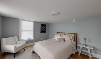 382 Spring St 2, Newport, RI 02840