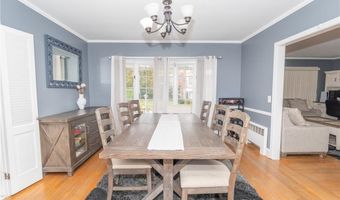 9 Farnum Ave, North Providence, RI 02911