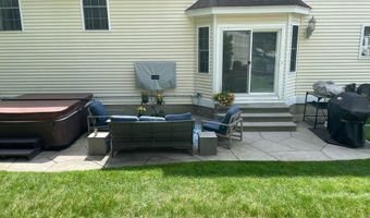 6 Myers Ln, Billerica, MA 01862