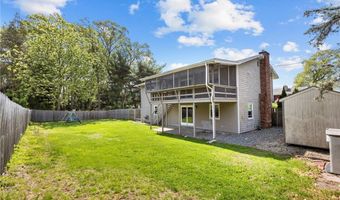 19 Irondale St, Warwick, RI 02886