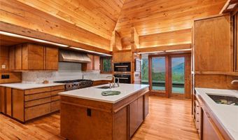 749 Stillmont Cir, Cashiers, NC 28717
