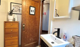 906 Locust St, Atlantic, IA 50022