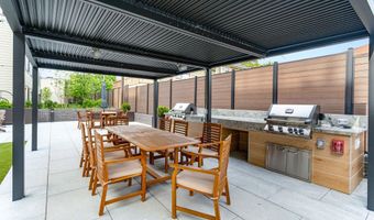 701 N HENRY St 204, Alexandria, VA 22314