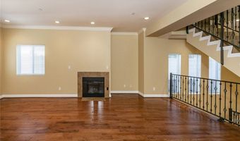 5241 Colodny Dr 301, Agoura Hills, CA 91301