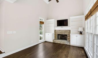5185 Catalpa Knl, Acworth, GA 30101