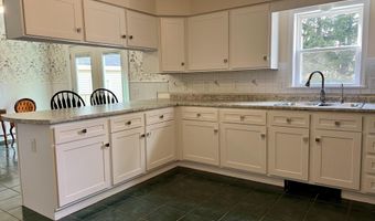 8 Pine Hill Dr, Belfast, ME 04915