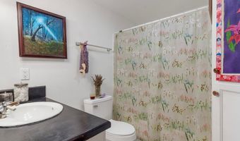 8990 PERRYDALE Rd, Amity, OR 97101