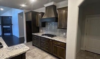 2202 NE Steinbeck Dr, Bentonville, AR 72712