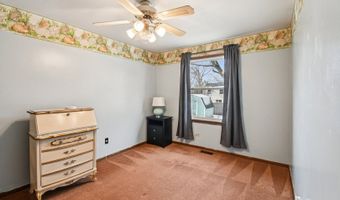 1420 Greenridge Ave, Algonquin, IL 60102