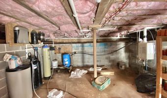 527 Offutt School Rd, Augusta, WV 26704