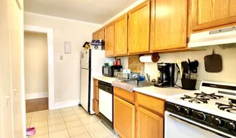 8 COMMONWEALTH Ave, Claymont, DE 19703