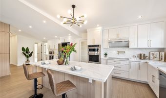 7211 Aipo Pl, Honolulu, HI 96825