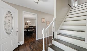 8 Winthrop Rd, Bethel, CT 06801