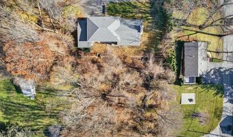 9 Orleans St, Johnston, RI 02919