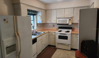 220 PINEHURST Dr, Auburndale, FL 33823