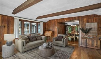 26 Thomas St, Charlestown, RI 02813