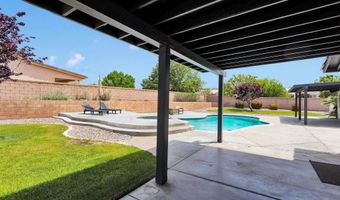 15305 Lookout Rd, Apple Valley, CA 92307