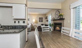 3 Woodside Dr, Albany, NY 12208