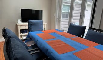 53 Center Ave, Middletown, RI 02842