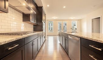 2715 S Spurway Dr, Ann Arbor, MI 48105