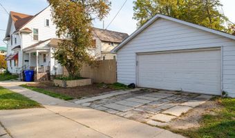 617 W FRANKLIN St, Appleton, WI 54911