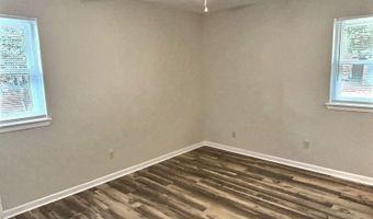 317 Hunter Dr, Ocean Springs, MS 39564
