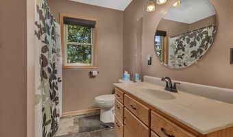 37785 Sunnyfield Cir, Avon, MN 56310