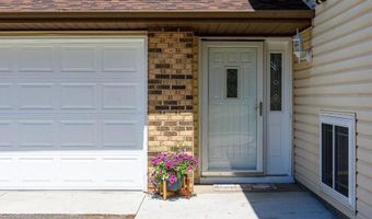 15769 Hayes Trl, Apple Valley, MN 55124