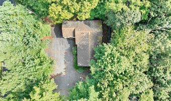 33 Church Rd, Airmont, NY 10952