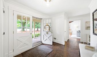 2400 Anchor Way, Anchorage, KY 40223
