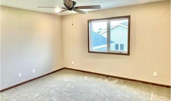 905 24th Ave NW, Austin, MN 55912