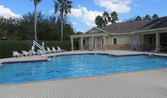 6818 CAMBRIDGE PARK Dr, Apollo Beach, FL 33572