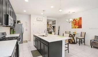 6321 CAMINO Dr, Apollo Beach, FL 33572
