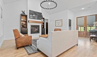 1013 Prairie View Rd, Ardmore, OK 73401