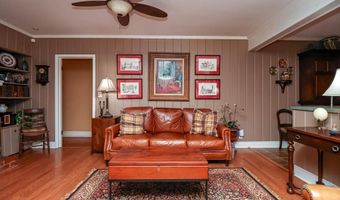 205 Valley Dr, Americus, GA 31709