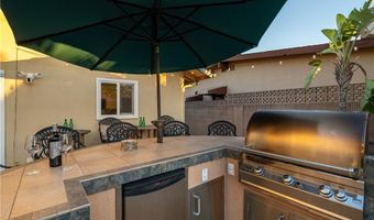 949 S Peregrine Pl, Anaheim, CA 92806