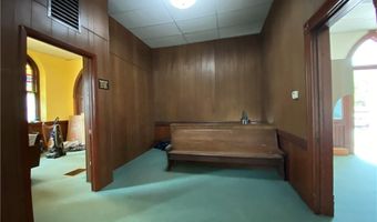 220 N 9th St, Atchison, KS 66002