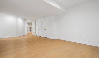 9100 ALDERSHOT Dr, Bethesda, MD 20817