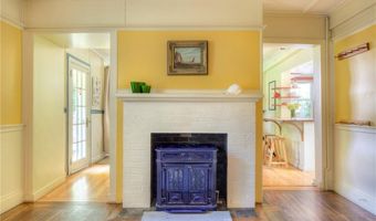 24 Old Beach Rd, Newport, RI 02840