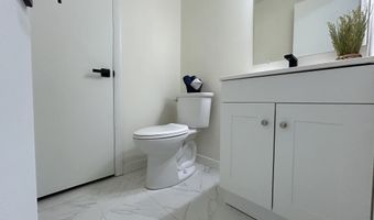 38 Sutton Pl 38, Bloomfield, CT 06002