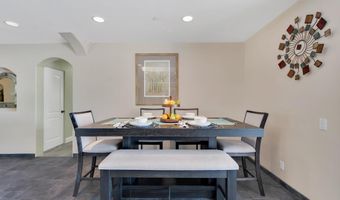 3181 Goldenspur Dr, Camarillo, CA 93010