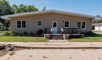 416 Mitchell St, Ackley, IA 50601